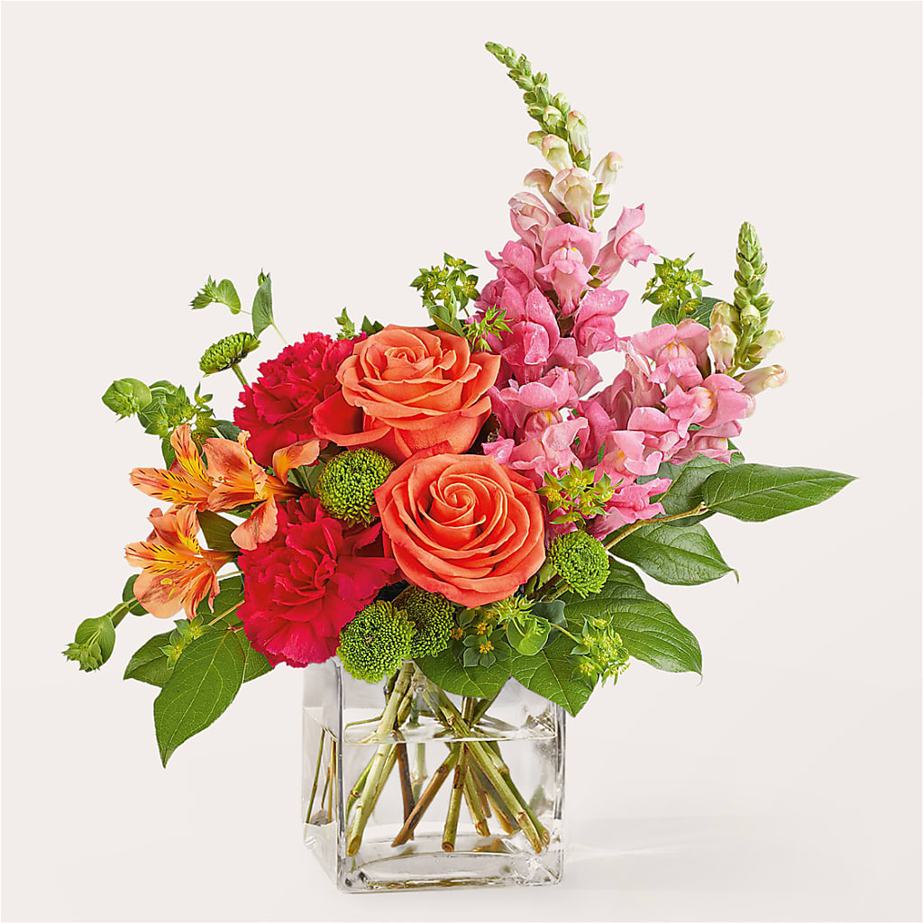 Cosmopolitan Bouquet – Creative Florist, Cherry Valley MA