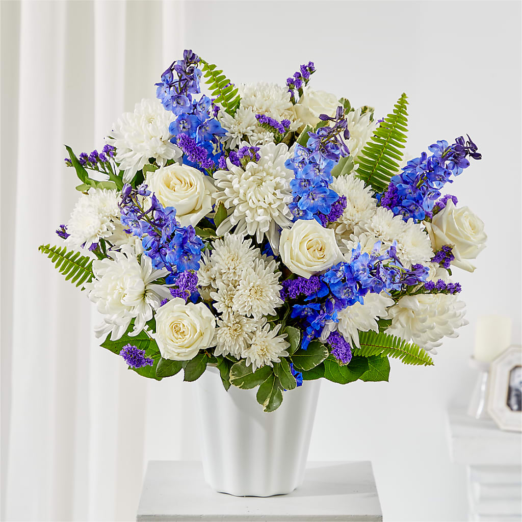 Hold Dear Tabletop Basket – Creative Florist, Cherry Valley MA