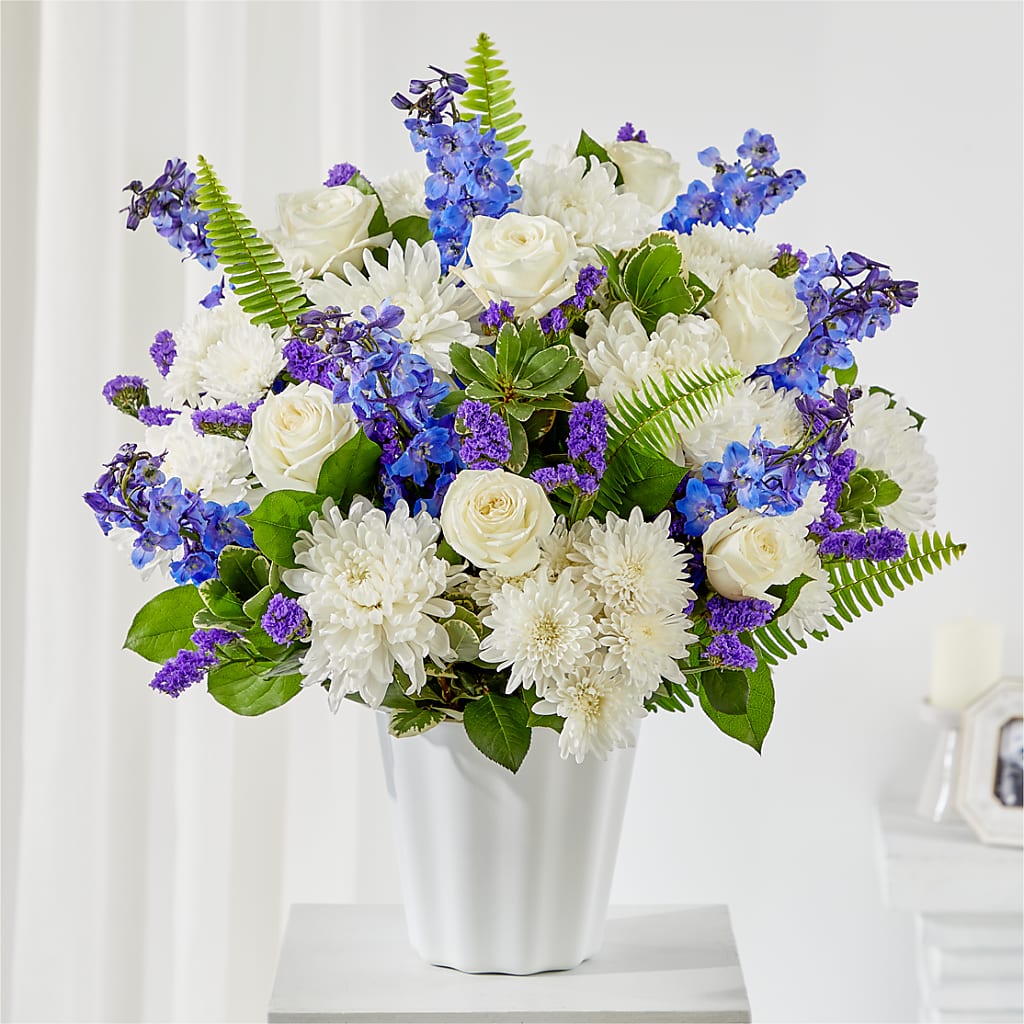 Hold Dear Tabletop Basket – Creative Florist, Cherry Valley MA
