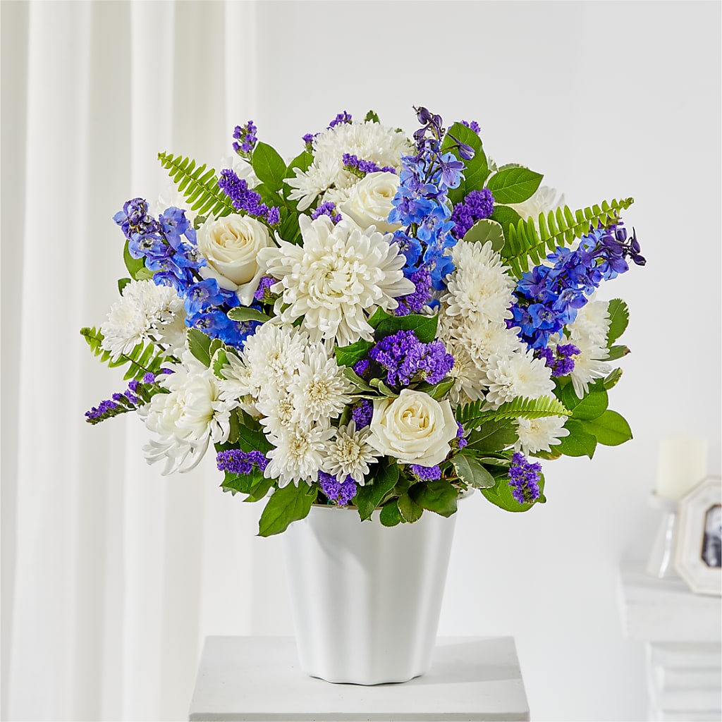 Hold Dear Tabletop Basket – Creative Florist, Cherry Valley MA